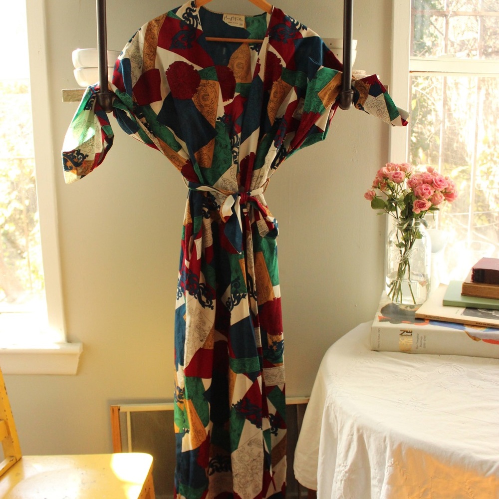 VTG Mary McFaden collection robe size m but can fit up to xl